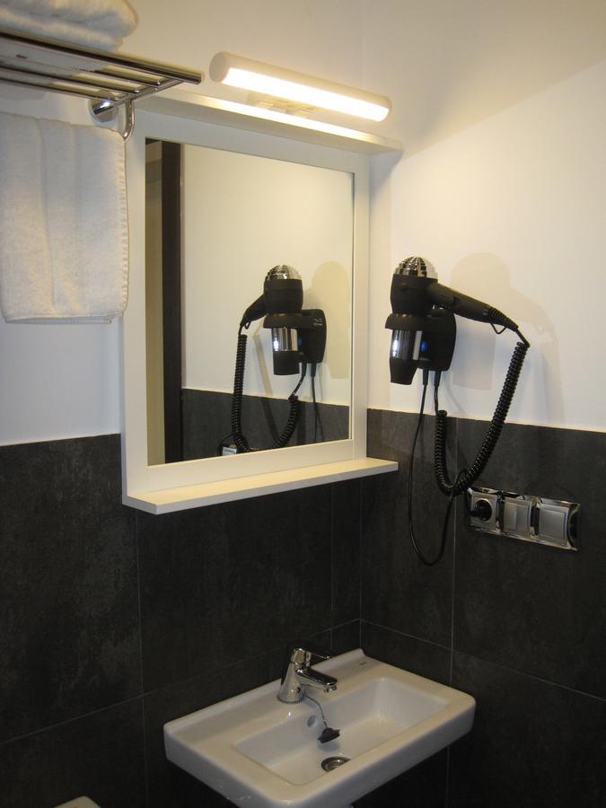 Suites Coruna A Coruna Bagian luar foto