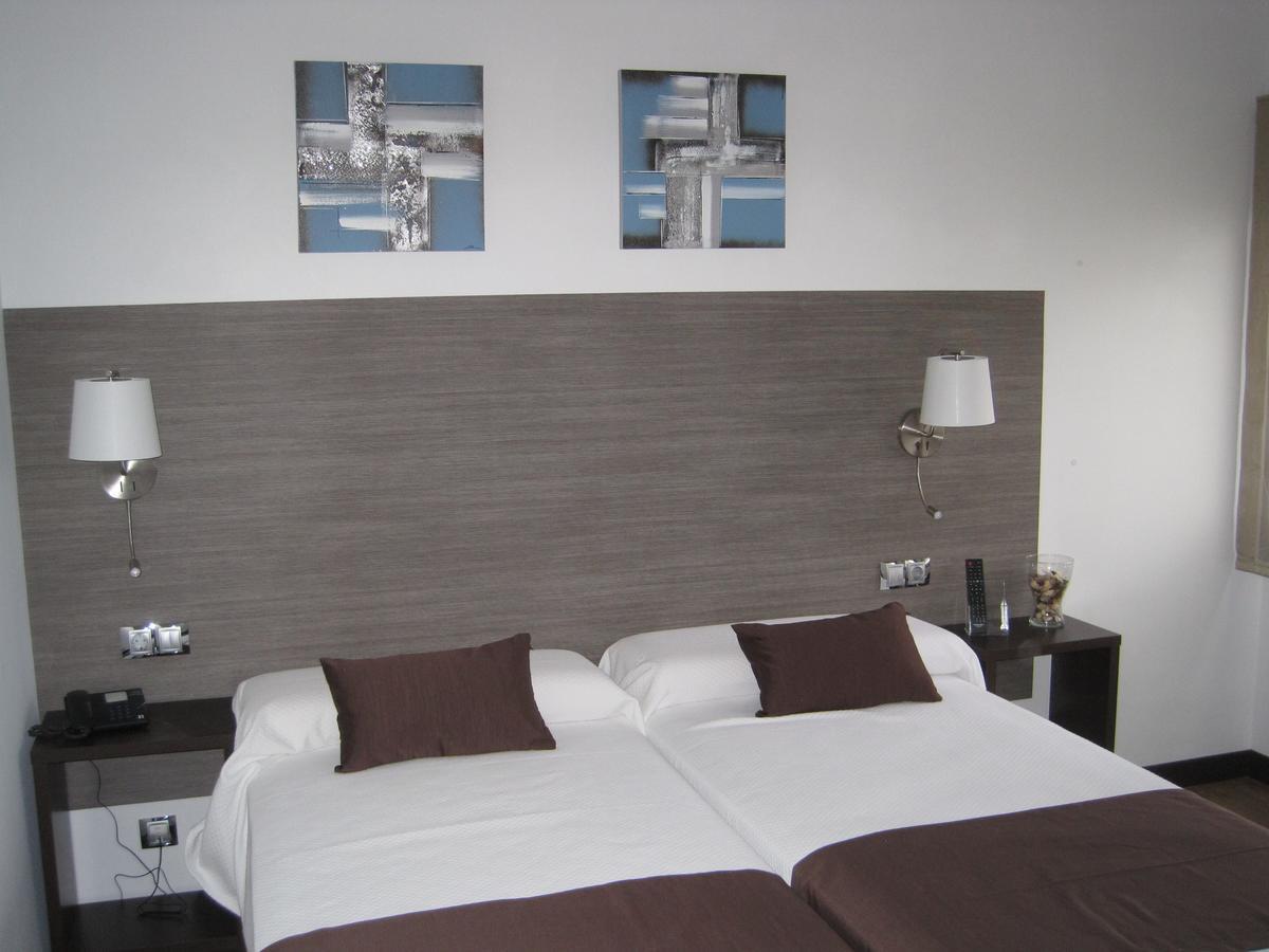 Suites Coruna A Coruna Bagian luar foto